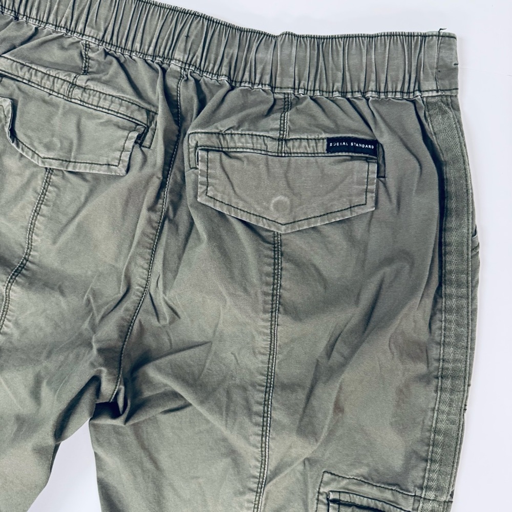 SOCIAL STANDARD by SANCTUARY Olive Dark Green Cargo Pants Womens size Medium - Picture 4 of 16